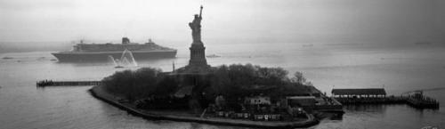 Liberty Island by Guillaume Plisson
