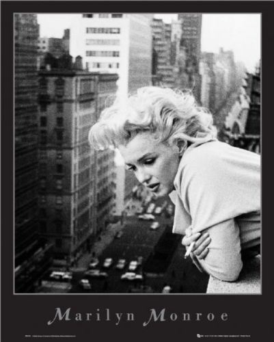 Marilyn Monroe Balcony by Mini Posters