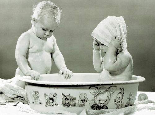 Bathing Babies by Babies Collection