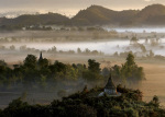 Mrauk U, ancienne capitale du royaume Rakhine, Birmanie art print
