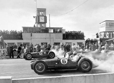 V16 BRMs of Froilan Gonzales and Reg Parnell - Goodwood Cup, 1952 art print by Alan Smith