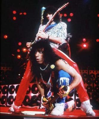 Kiss (Large size) art print by Celebrity Image