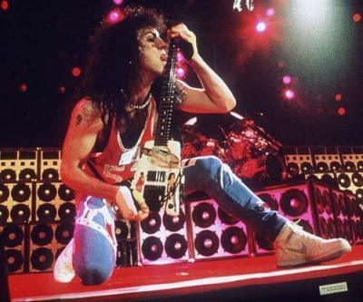 Kiss (Large size) art print by Celebrity Image