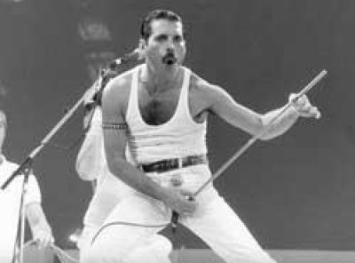 Queen at Live Aid, 1985 (Large size) art print by Celebrity Image