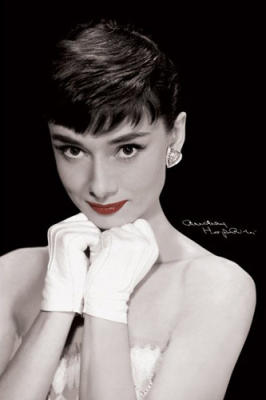 Audrey Hepburn (Red Lips) art print by Maxi Posters
