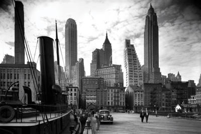 New York City Pier (1937) art print by Maxi Posters