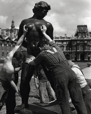 V�nus prise � la gorge, 1964