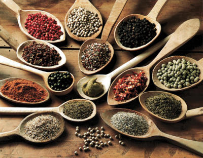 Epices et cuill�res en bois