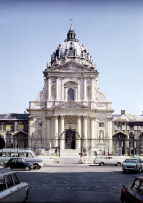 View of the facade of Val-de-Grace completed in 1667