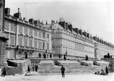Barricade during the Commune of Paris in Rue de Rivoli