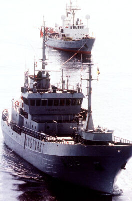 Whaling ship, 1994