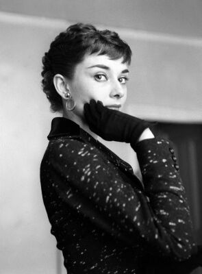 Audrey Hepburn, September 1954